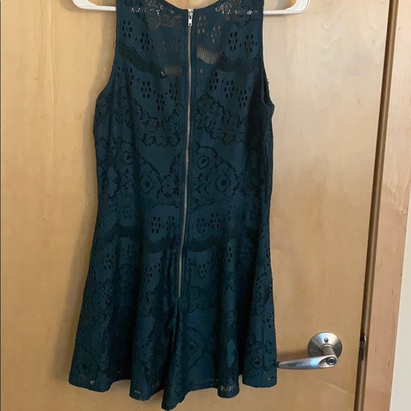 Lace romper - Picture 2 of 2